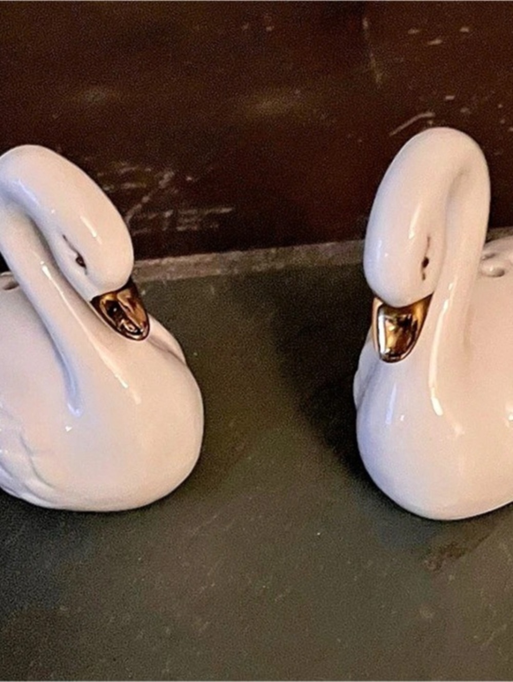White Ceramic Swan Salt & Pepper Shakers Pair Gold Beaks Clear Stoppers